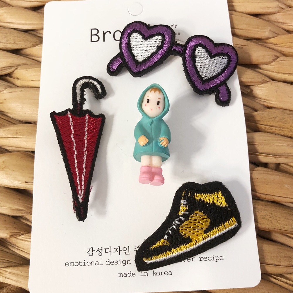 eye glasses umbrella embroidery brooch